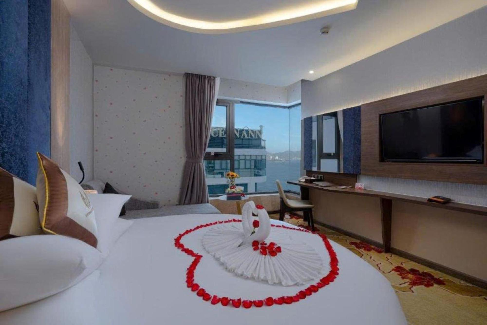 Vesna Hotel Nha Trang Esterno foto